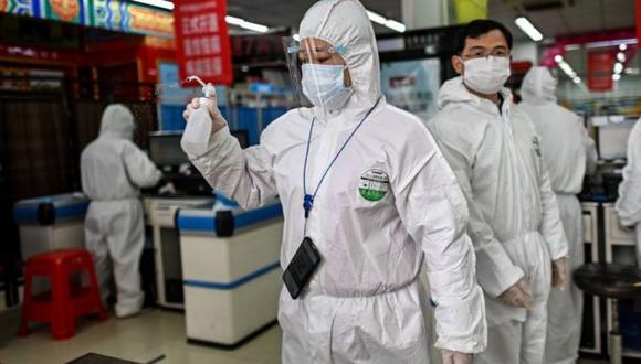 China informó a la OMS de que el primer paciente con síntomas similares a los del COVID-19 se registró en Wuhan el 8 de diciembre del 2019. (Foto: Reuters)
