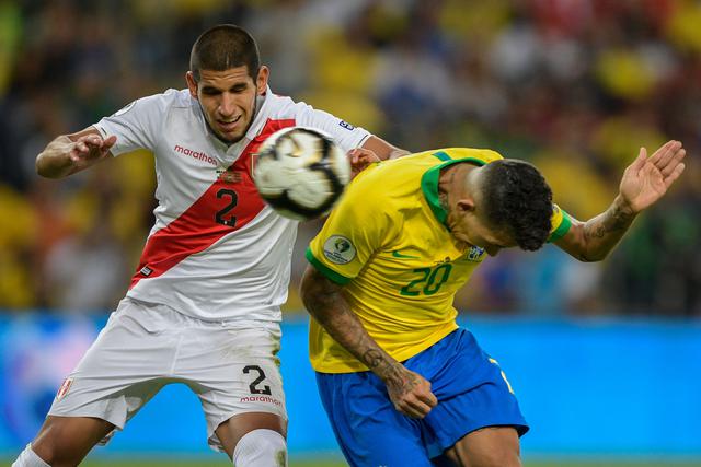 Foto 3 | El central de Vélez Sarsfield, Luis Abram, es el jugador más valioso de nuestra escuadra, con € 8.5 millones. No obstante, en 2015 valía solo € 275,000, según Transfermarkt. (Foto: AFP)