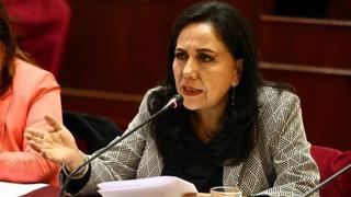 Gloria Montenegro: “Rosa Bartra no puede presidir ninguna comisión”