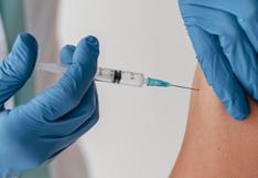 Cuatro factores que incrementan el riesgo de contraer COVID-19 después de vacunarse