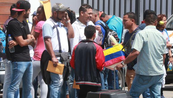 Cuarto Poder reveló que policías y militares chilenos ayudan a venezolanos a ingresar ilegalmente a territorio peruano. (Foto: Andina).
