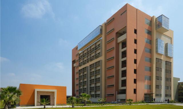 Foto 6 | Universidad Católica Santo Toribio De Mogrovejo (Lambayeque). Los egresados en Derecho ganan en promedio S/ 2,834.