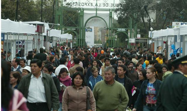 2009. A la feria se le asignó el nombre con el que hoy se le conoce, se mudó al Parque de la Exposición y la acogida incrementó: fueron 150,000 personas.