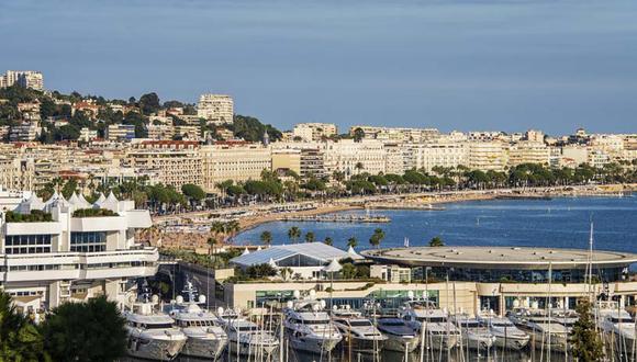 A partir del 2 de junio, Francia reabre sus playas y permite que los restaurantes, bares y cafés vuelvan a funcionar. (Foto: Shutterstock)