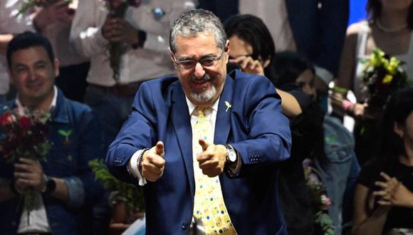 Bernardo Arévalo, del Movimiento Semilla, se convirtió en el nuevo presidente de Guatemala tras los primeros resultados de los magistrados del TSE. (Foto: AFP)