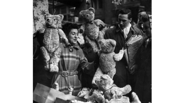 Convertir. En una venta siempre hay objeciones y dudas, ahora es el momento de rebatirlas, pero siempre utilizando una argumentación positiva. Hay que conceder tiempo de escucha para medir las reacciones del cliente e incidir en las ventajas que ese produ