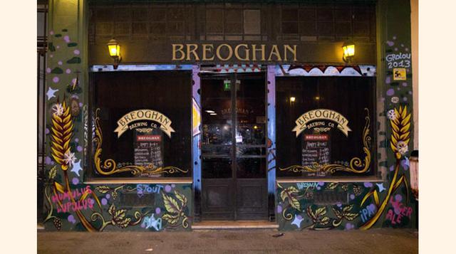 Cerveza artesanal en Breoghan Brew es el único bar que hace la cerveza in situ, muchos dicen que el cóctel Indian Pale Ale es uno de los mejores de la ciudad. (Foto: Ohlala)