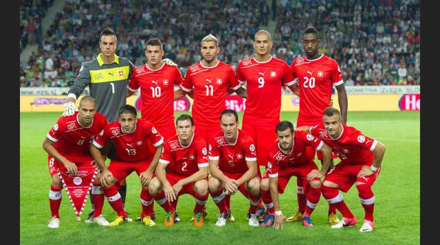La selección de fútbol de Suiza Nº 11. Su organización está a cargo de la Asociación Suiza de Fútbol, perteneciente a la UEFA. Los máximos logros internacionales de Suiza son haber llegado a cuartos de final en los mundiales de 1934, 1938 y 1954. En 2006,
