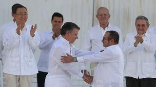 Gobierno colombiano y guerrilla de las FARC firman nuevo acuerdo de paz