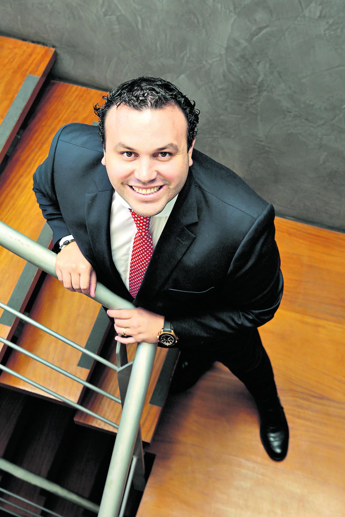 Horarios. Eduardo Morales, CEO de Control Parking, considera que es importante ser flexible en este aspecto. (Foto: Diana Chávez)