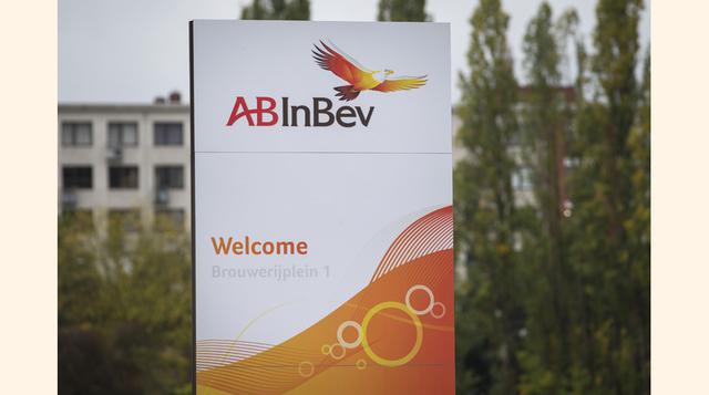 En octubre del 2015, la fabricante de cerveza SABMiller quedó bajo control de la multinacional Anheuser-Busch InBev que debió desembolsar US$ 119,000 millones. (Foto: Bloomberg)