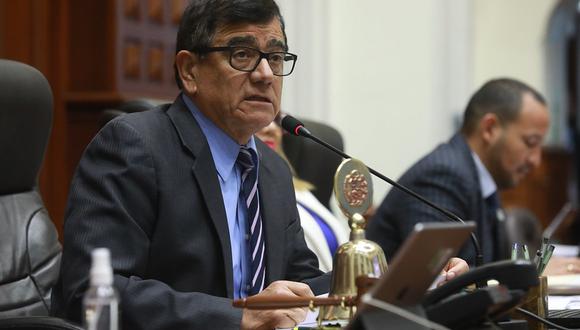 José Williams se pronunció sobre la admisión de la acción de amparo que presentó Pedro Castillo. Foto: Congreso