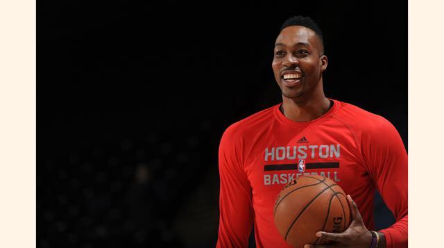 Dwight Howard # 12 de los Rockets de Houston, Ingresos totales: US$ 25.9 millones, Sueldo: US$ 21.4 millones, Patrocinios: US$ 4.5 millones. (Foto: Getty)