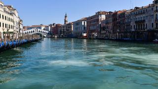 Venecia se pone en marcha lentamente   