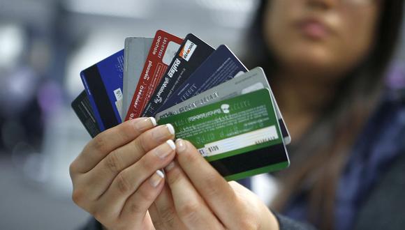Si consumes en varias tarjetas y préstamos, es mejor juntarlo en una sola deuda. (Foto: GEC)