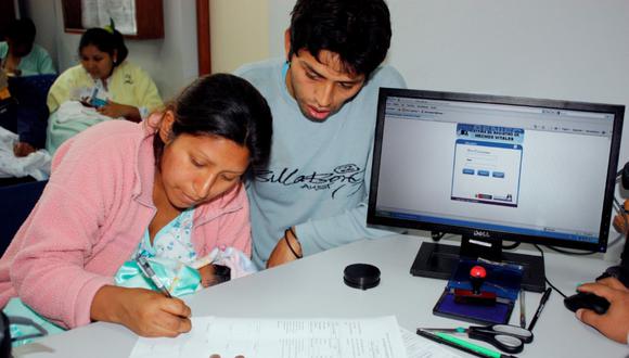 Ciudadanos podrán inscribir a recién nacidos en oficinas registrales auxiliares del Reniec que funcionan en los hospitales del Ministerio de Salud. (Foto: Andina).
