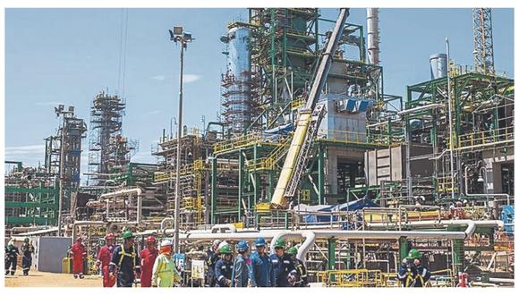Refinería de Talara, ubicado en Piura, entraría a operar hacia fines de setiembre del 2022, estimó la Contraloría General de la República. Foto: GEC
