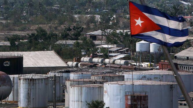 El Gobierno del presidente estadounidense, Donald Trump, impuso sanciones en julio de este año a Cubametales, la empresa responsable de garantizar el total de las importaciones y exportaciones de combustibles desde y hacia Cuba, cuyo principal suministrador es Venezuela. (Foto: AFP)