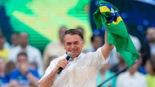 Imagen de Bolsonaro mejora entre mujeres tras inicio de campaña