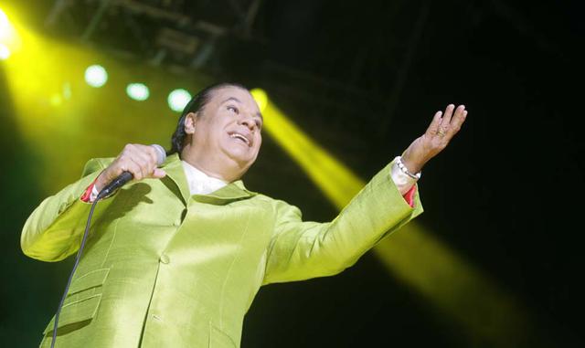 FOTO 2 | El divo de Juárez, Juan Gabriel, inspiró el nombre de 5,251 peruanos. (Foto: USI)