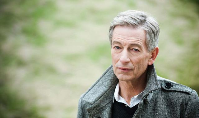 FOTO 9 | Robert Hall de la Universidad de Stanford, “por su análisis de la productividad de los trabajadores y estudios de recesiones y desempleo”. Fue director del programa de investigación sobre las fluctuaciones económicas y el crecimiento de la Oficin