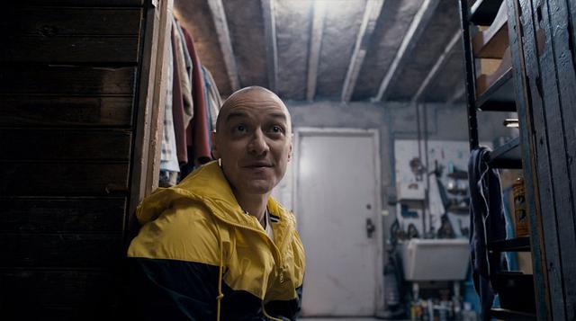 "Split", una película de terror psicológico y suspense dirigida y escrita por M. Night Shyamalan, recaudó en la semana US$ 4.1 millones con lo que logró colocarse en la novena posición. Es protagonizada por James McAvoy, Anya Taylor-Joy, Jessica