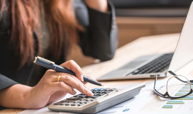 Fotos 3 | 3. Separar la caja (dinero) de la familia de la caja de la empresa. Muchas veces los empresarios utilizan el dinero de la empresa para hacer frente a los gastos de la familia. Los motivos son muy variados. A la larga, esta mezcla en el manejo de