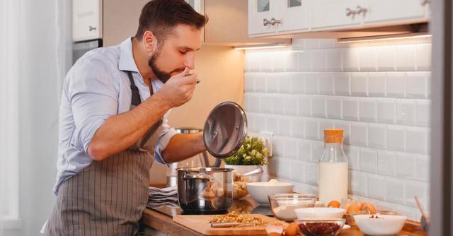 FOTO 8 | 8. Cocina platos nuevos (Foto: iStock)