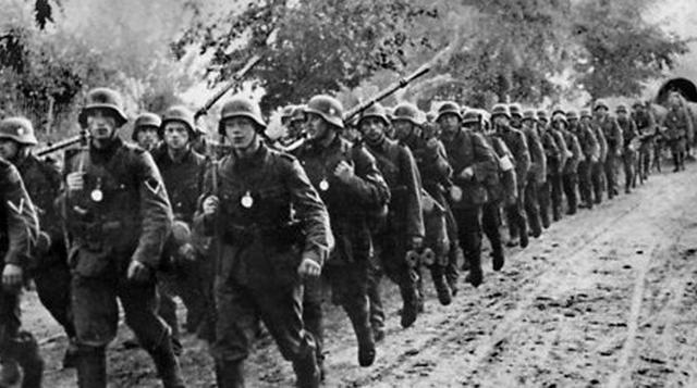 Tras el inicio de la Primera Guerra Mundial, Günther Quandt fue nombrado director de la empresa estatal “Reichswolle AG”, principal proveedor de textiles del ejército imperial. En 1921 se casó con María Magdalena (Magda) Behrendt. De la unión nació Harald