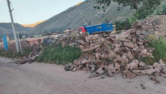 Deslizamiento de piedras tras temblor en Cusco. (Foto: Andina)