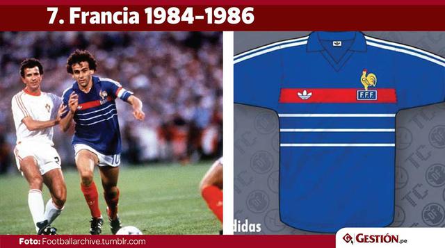 La Francia de Platini entra en el séptimo lugar con la camiseta que vistió entre 1984 y 1986, cuando obtuvo la medalla de bronce en México '86.
