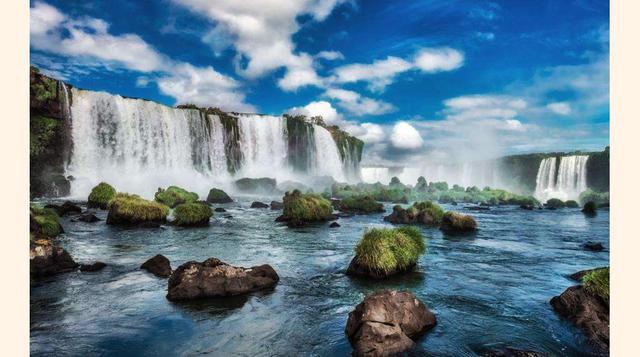 Brasil y Argentina, las Cataratas del Iguazú se formaron hace 200 mil años y es un área de preservación de la naturaleza.