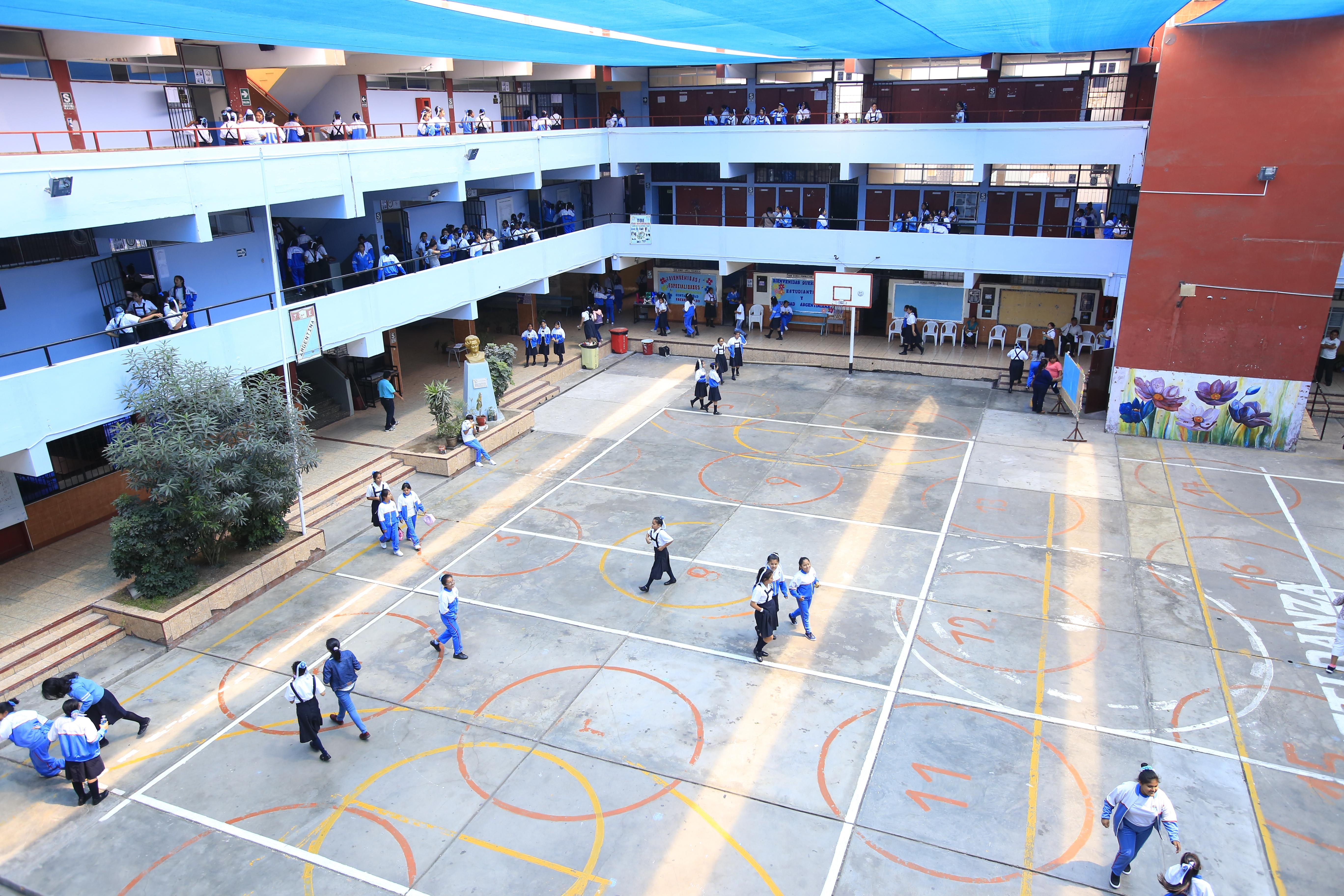 Según Decreto de Urgencia, los centros educativos deben devolver la cuota de ingreso en caso de retiro del alumno. (Foto: Jessica Vicente / GEC)