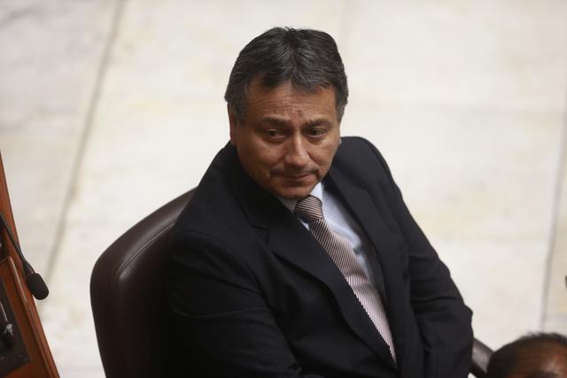 Guillermo Bocángel renunció junto a Kenji Fujimori. Ambos, al igual que Bienvenido Ramírez, fueron suspendidos tras una denuncia constitucional en su contra. (Foto: GEC)