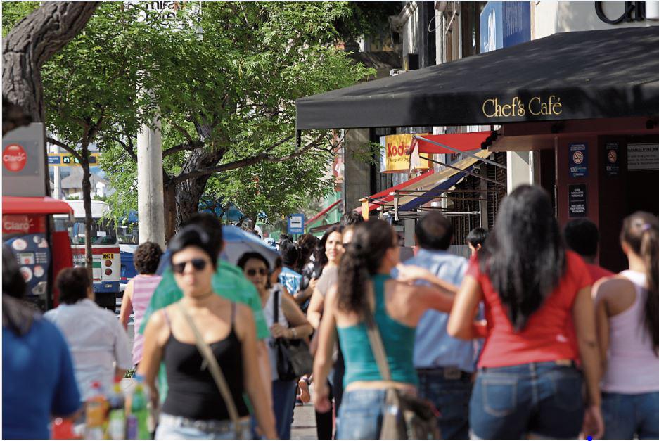 Familias. En el país, su riqueza promedio aumentó 4.8% a US$ 22,508.