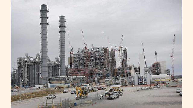 Proyecto Kemper. Esta central eléctrica está siendo construida en el Condado de Kemper, en Misisipi, Estados Unidos. A fecha de marzo del 2016, el coste del proyecto ya alcanzaba los US$ 6,600 millones, una cifra que es tres veces superior al presupuesto 