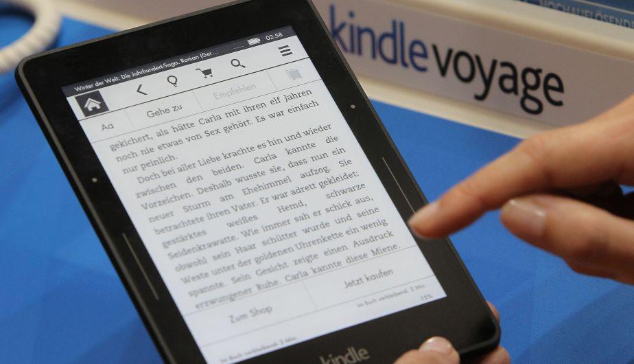 Leer desde una pantalla. (Foto: AFP)