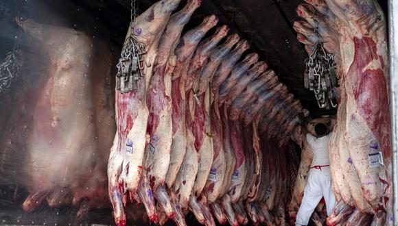 Los precios de la carne de res podrían subir un 40% en octubre con respecto a los niveles de junio, según CICCRA. (Foto: Bloomberg)