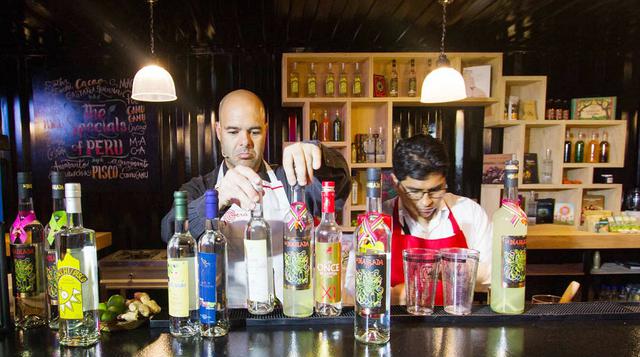 ‘Perú, todos los sentidos’ continuará con las actividades de promoción hasta el domingo 20 con variadas demostraciones gastronómicas, exposición de productos exportables, música en vivo y degustaciones diversas. En la imagen, Ricardo Carpio, el fundador d