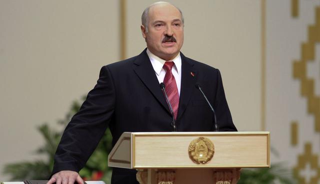 El presidente bielorruso Alexánder Lukashenko, investido en 1994, lleva 25 años en el poder. (Foto: AP)