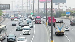 Proponen ampliar “pico y placa” a toda hora y ruta para retirar a los taxis colectivos