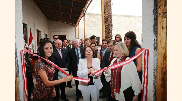 Hoy, lunes 14 de abril, se inauguró en Arequipa la Biblioteca Mario Vargas Llosa. (Foto: Presidencia)