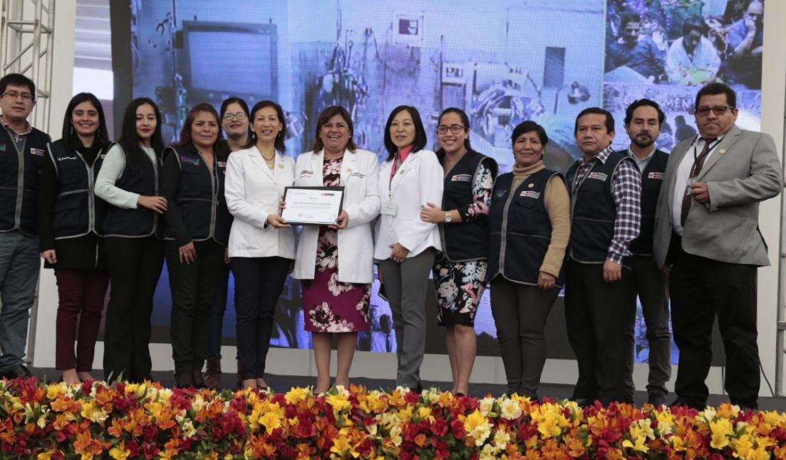 Titular del sector presidió ceremonia de conmemoración del 84° aniversario del Ministerio de Salud y el Día de la Medicina Peruana.
