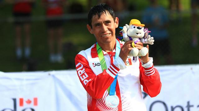 Raúl Pacheco correrá la maratón olímpica el 21 de agosto. El atleta es auspiciado por Nike y Gatorade.