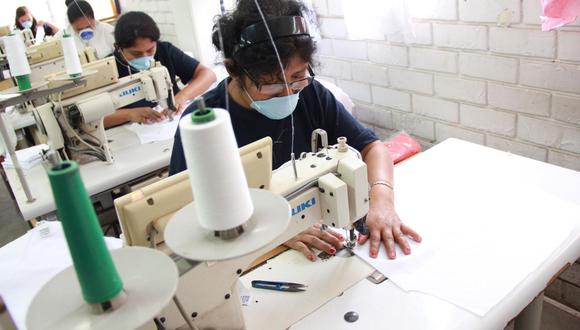El Mincetur destacó que hubieron 96 países proveedores del sector textil-confecciones para Perú en 2023, siendo China el principal de todos, ya que concentró el 59% de las importaciones peruanas totales de este rubro.