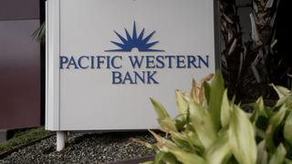 PacWest vuelve a hundirse en bolsa tras revelar que sus depósitos cayeron