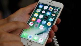 Apple quiere pantallas OLED en el iPhone pero hay un problema