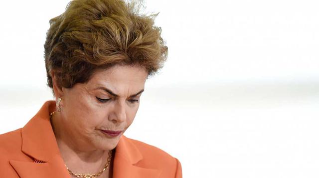 31 de agosto – La primera presidente mujer de Brasil fue destituida de su cargo por 61 votos a 21 del Senado brasileño. Michel Temer asumió el mandato tras el impeachment.   (Foto: AFP)