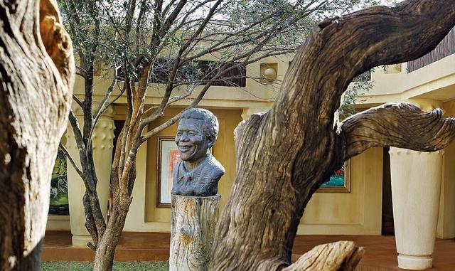 FOTO 9 | La Nelson Mandela Platinum Suite, donde el dirigente pasó largos periodos en diversas ocasiones, despliega buen gusto en sus espaciosos 400 metros