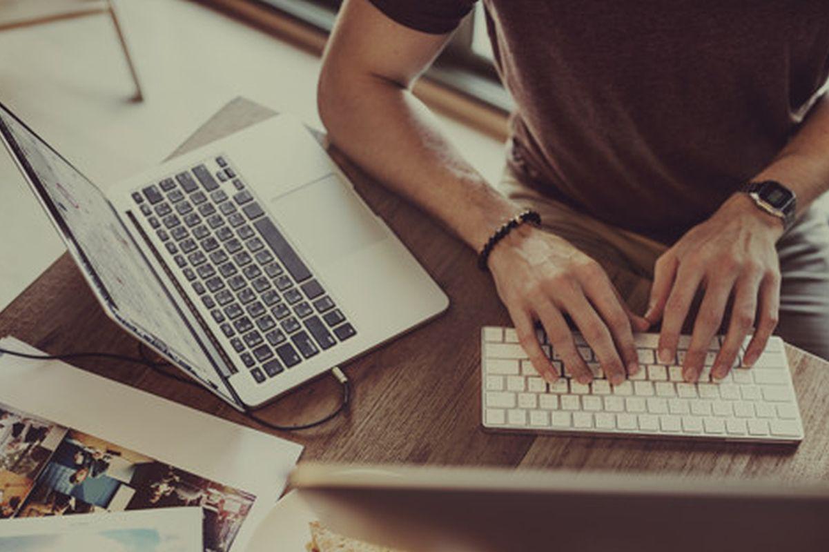 Ganar dinero en internet es posible, solo se requiere de disciplina. (Foto: Freepik)